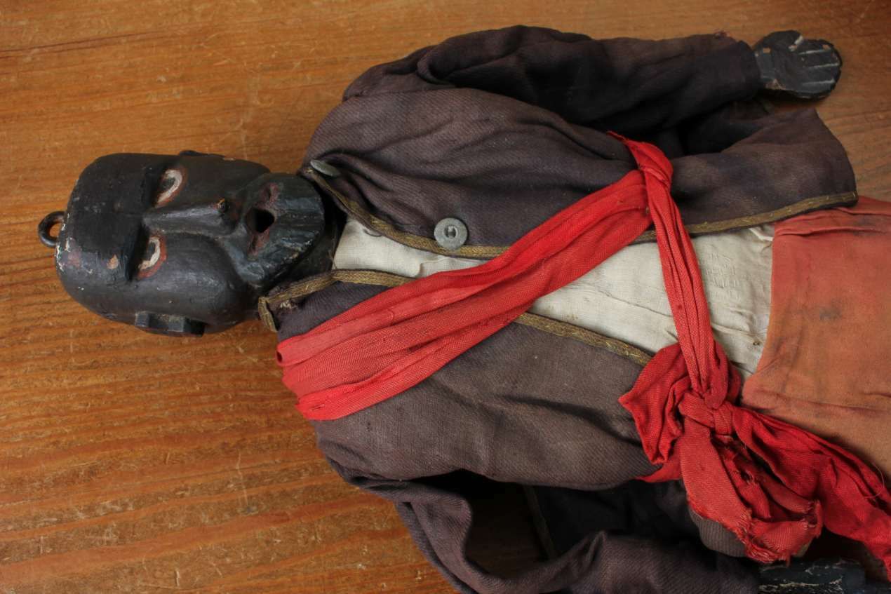 Antique Puppet Figure. Marionette Black Man. Folk Art Mannequin Doll. photo vinterior