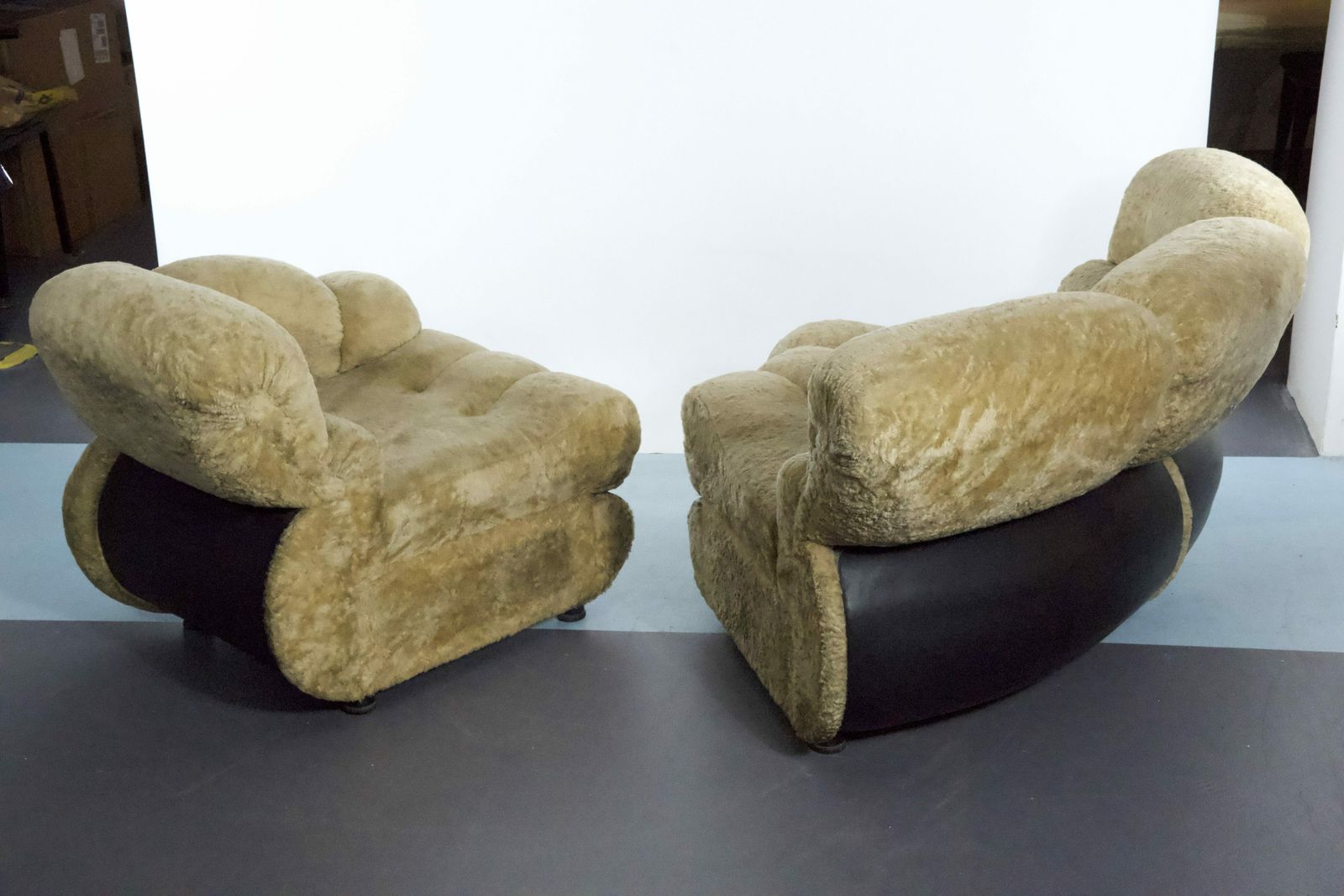 photo furniture Space Age Modular Sofa By Adriano Piazzesi, Cream Teddy Bear & Leatherette, 1970s Italy