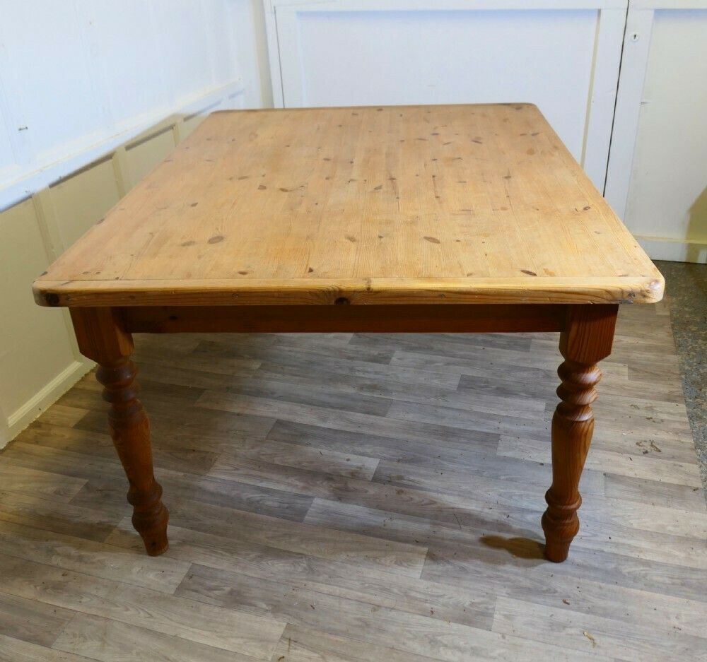 Large Pine Farmhouse Kitchen Table photo 750.0