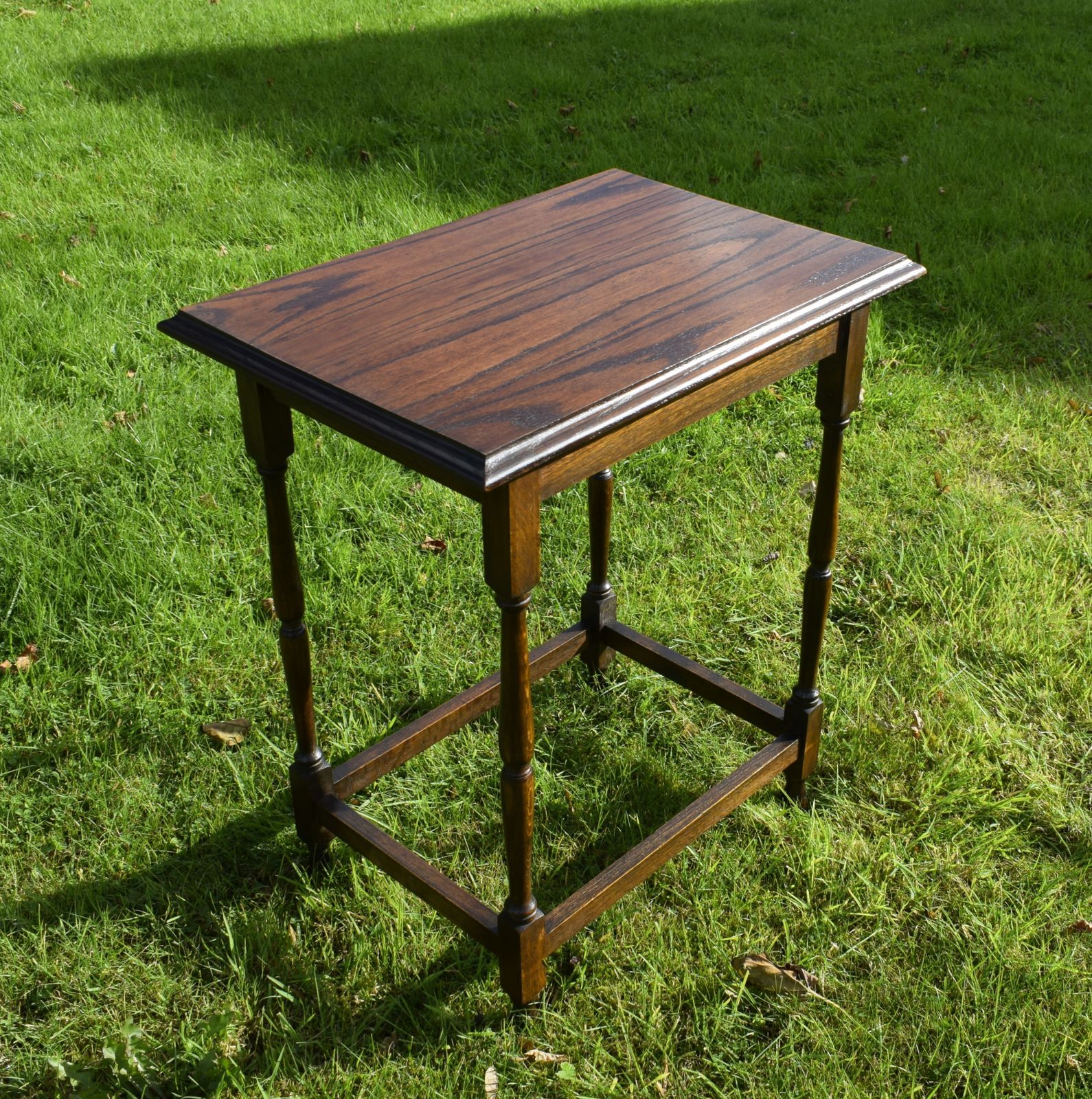 Early 20th Century Oak Lamp Table