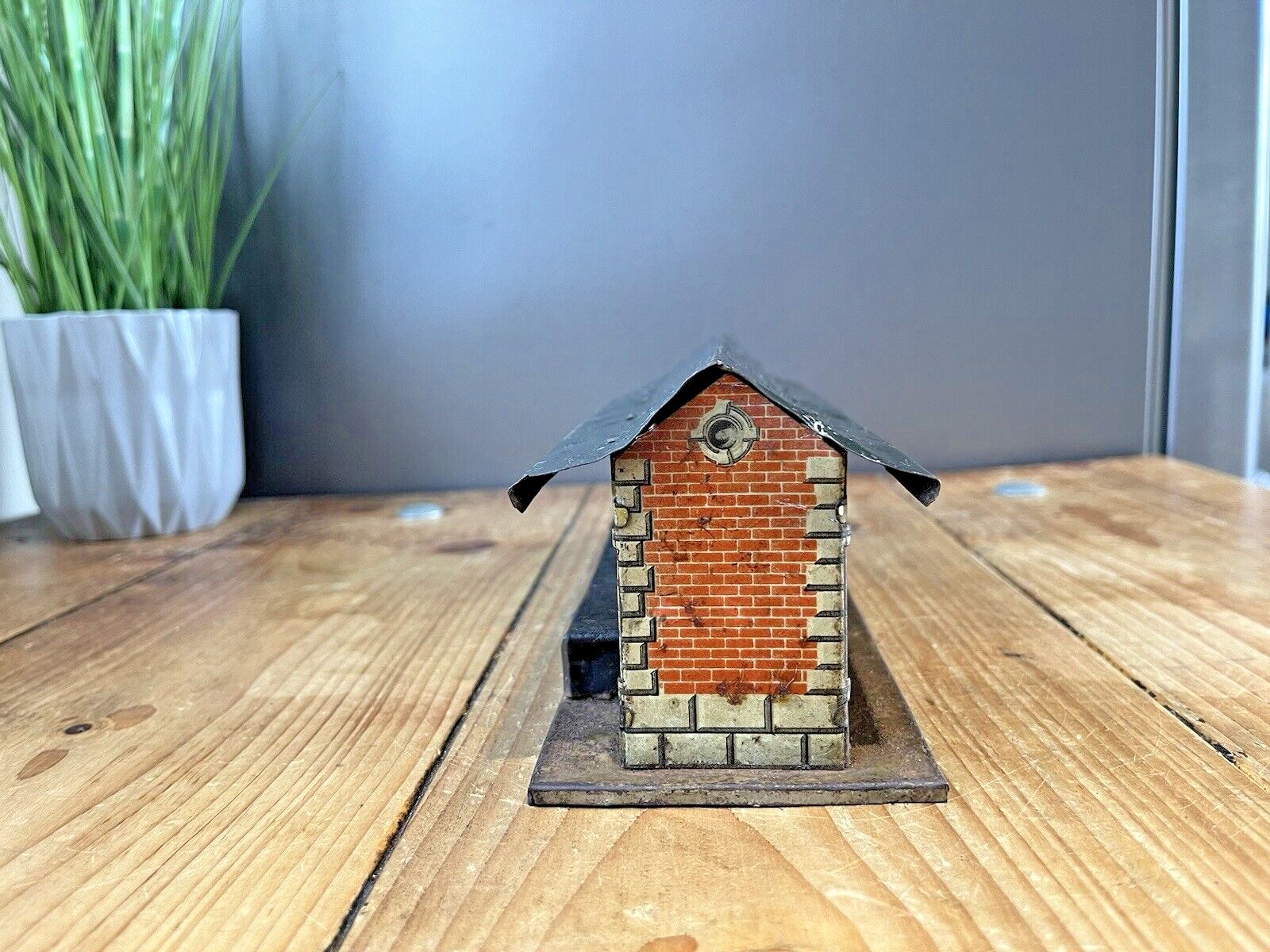 Antique British Brimtoy Brand Tinplate Sliding Door Train Station 30's Tin Toy photo Home Decor