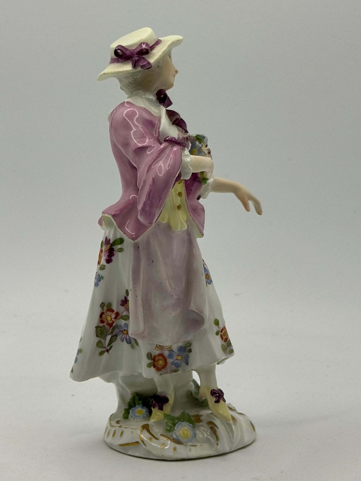 18th Century Meissen Figurine Of A Lady photo buy