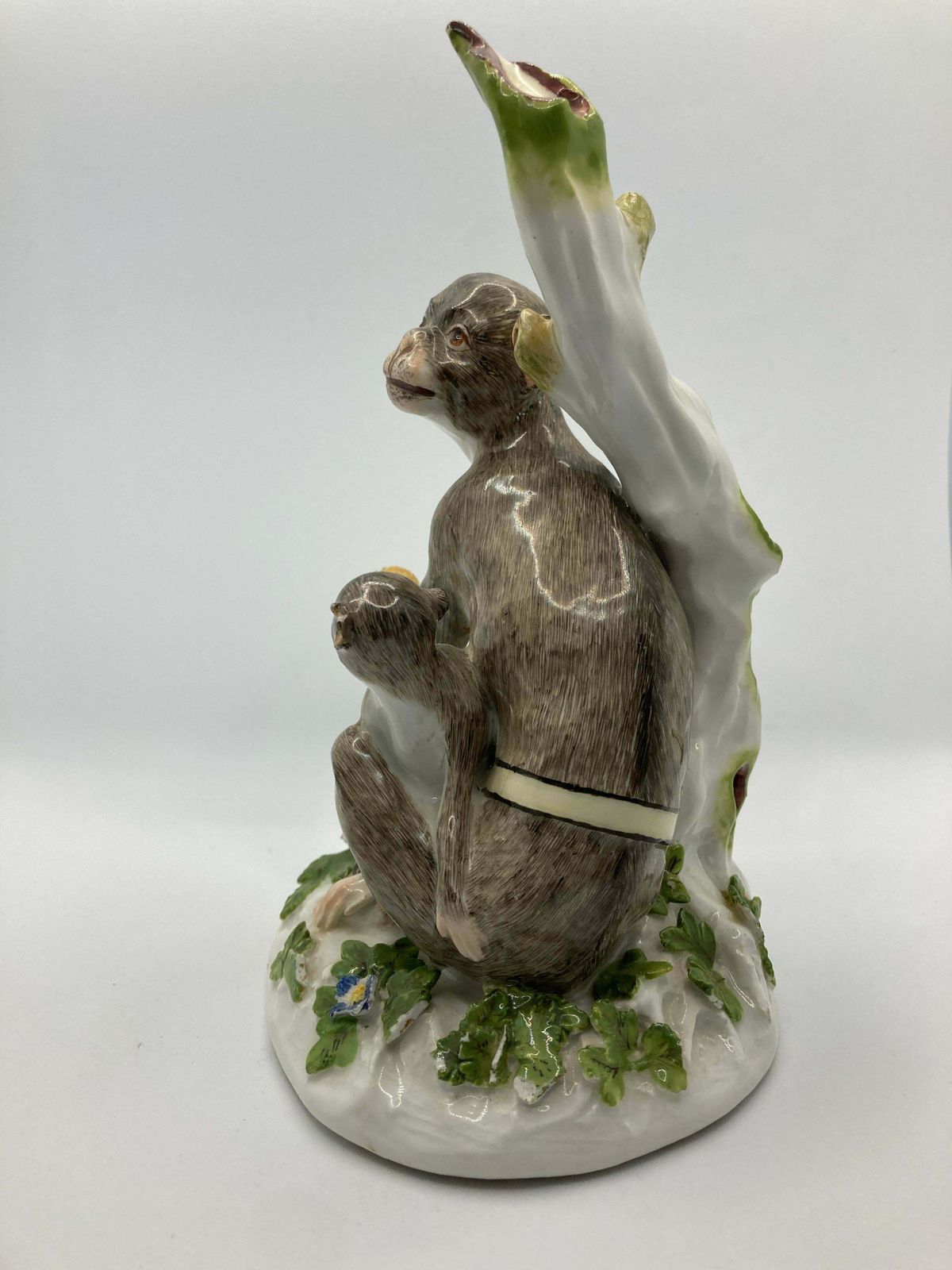 18th Century Meissen Porcelain Figure, 'Rhesus Monkey And Child' photo 3500.0