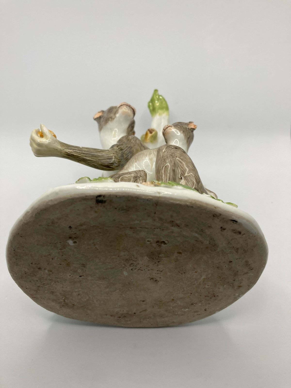 photo vinterior 18th Century Meissen Porcelain Figure, 'Rhesus Monkey And Child'