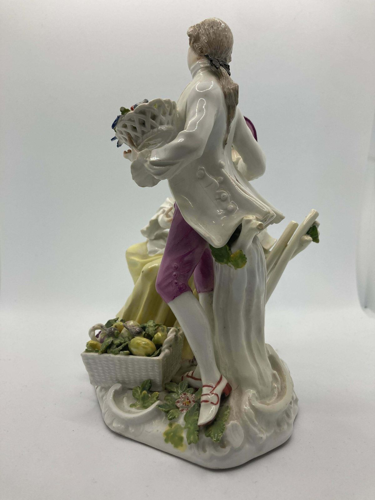 18th Century Meissen Porcelain Figurine, 'Pair Of Gardeners',  Model No 1584 photo for sale