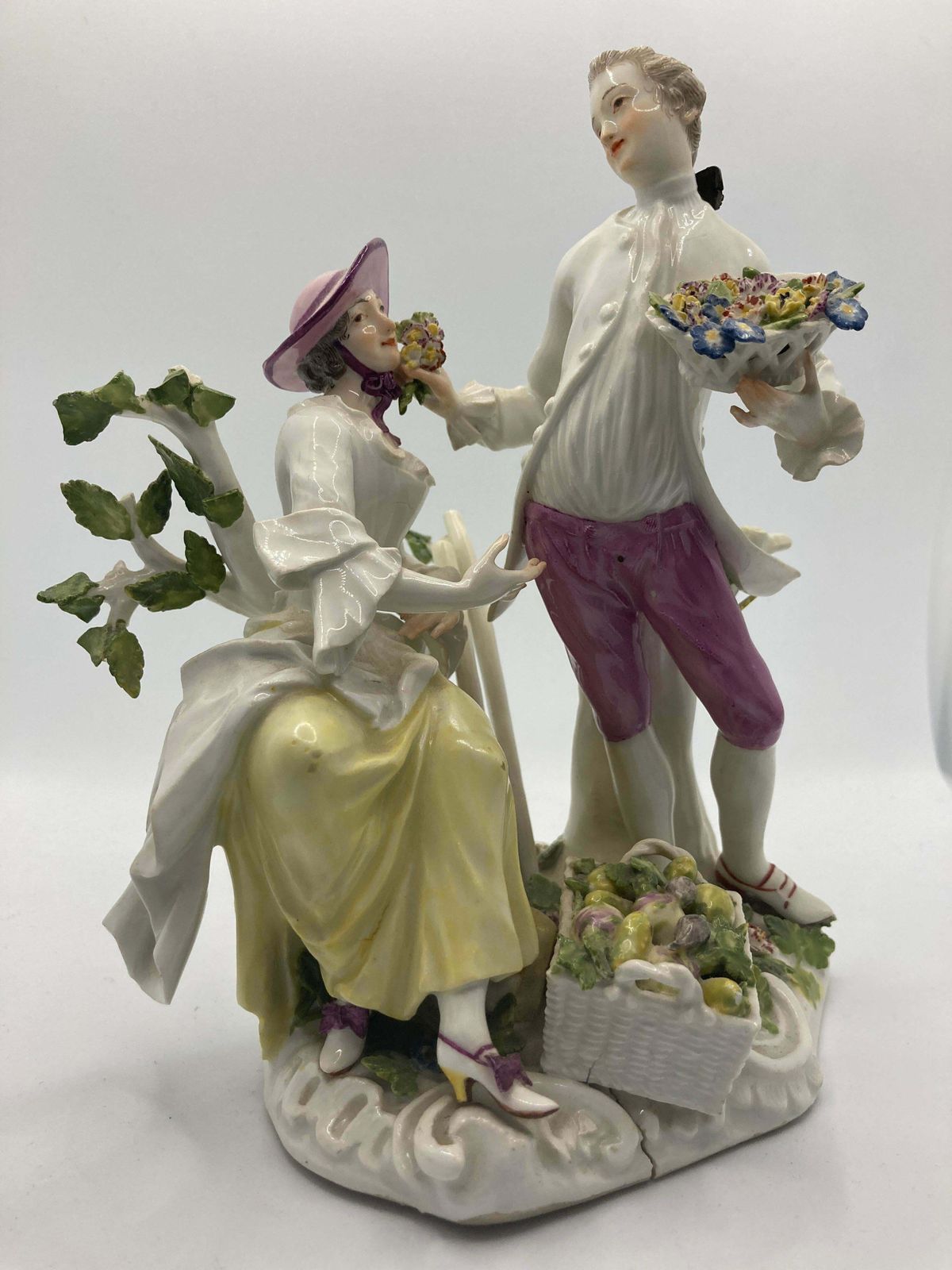 photo furniture 18th Century Meissen Porcelain Figurine, 'Pair Of Gardeners',  Model No 1584