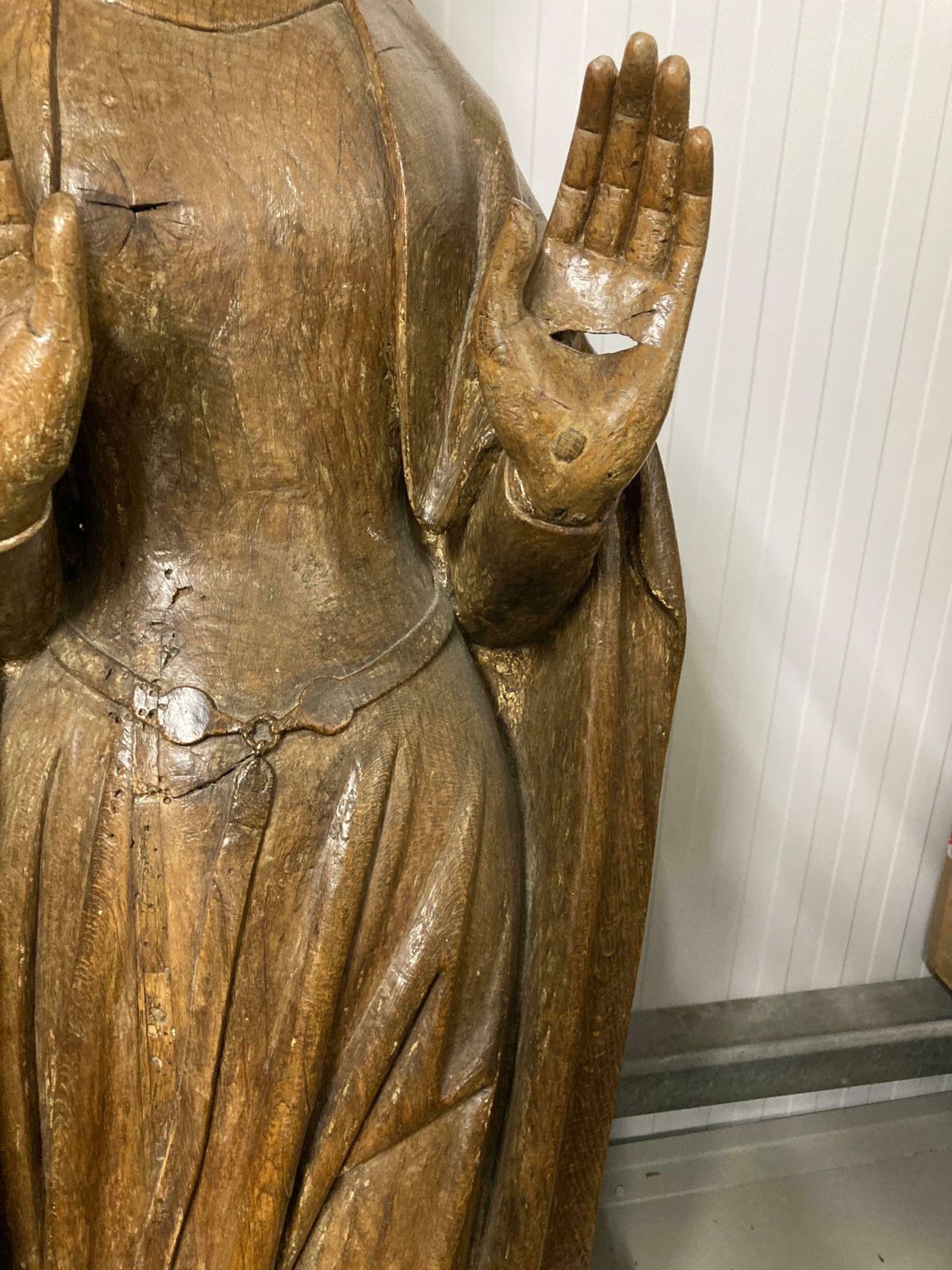 15th Century Gothic Carved Oak Statue – Virgin Of The Annunciation photo Art