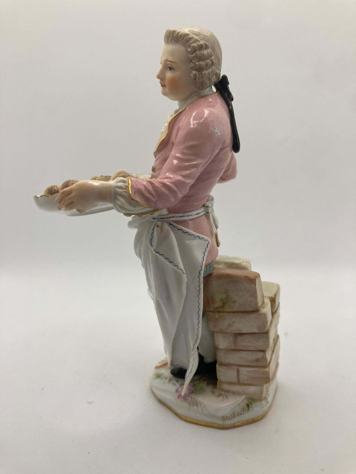Meissen Mushroom Seller "Pilzverkäufer" With Blue Eyes, Circa 1747 photo for sale