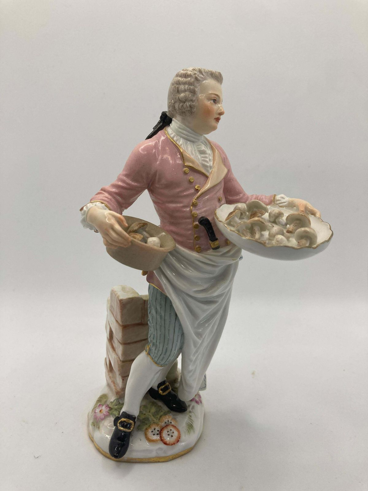 Meissen Mushroom Seller "Pilzverkäufer" With Blue Eyes, Circa 1747 photo vintage