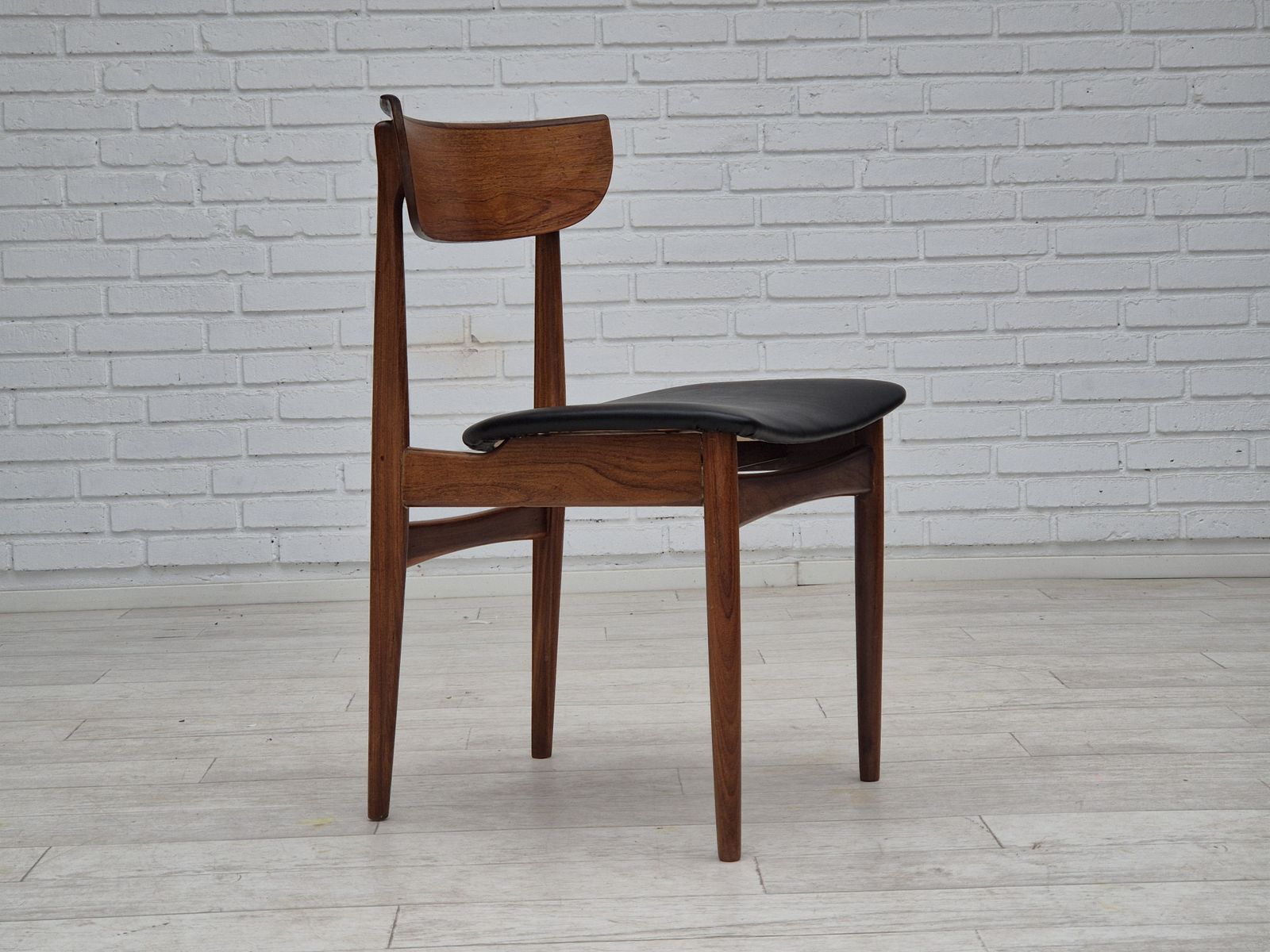 1960s, Set Of 5 Danish Dining Chairs, Reupholstered, Teak Wood. photo furniture