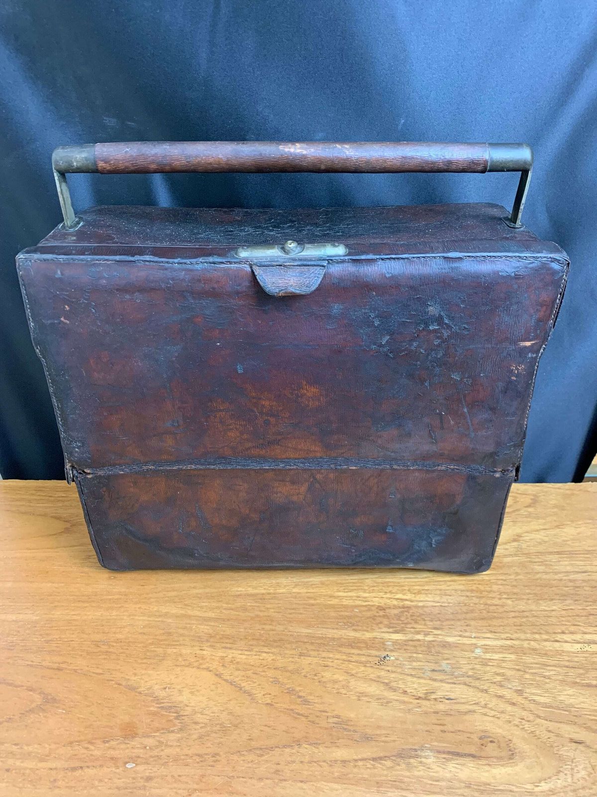 Antique Doctor’s Or Apothecary’s Leather Case C.1920’s