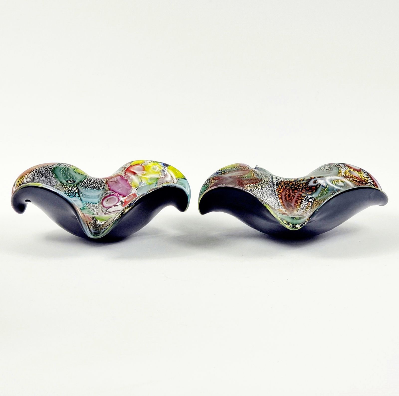 Pair Of Mid Century Murano Glass Bowls By Dino Martens For Avem (Italy, 1950s/1960s) photo for sale
