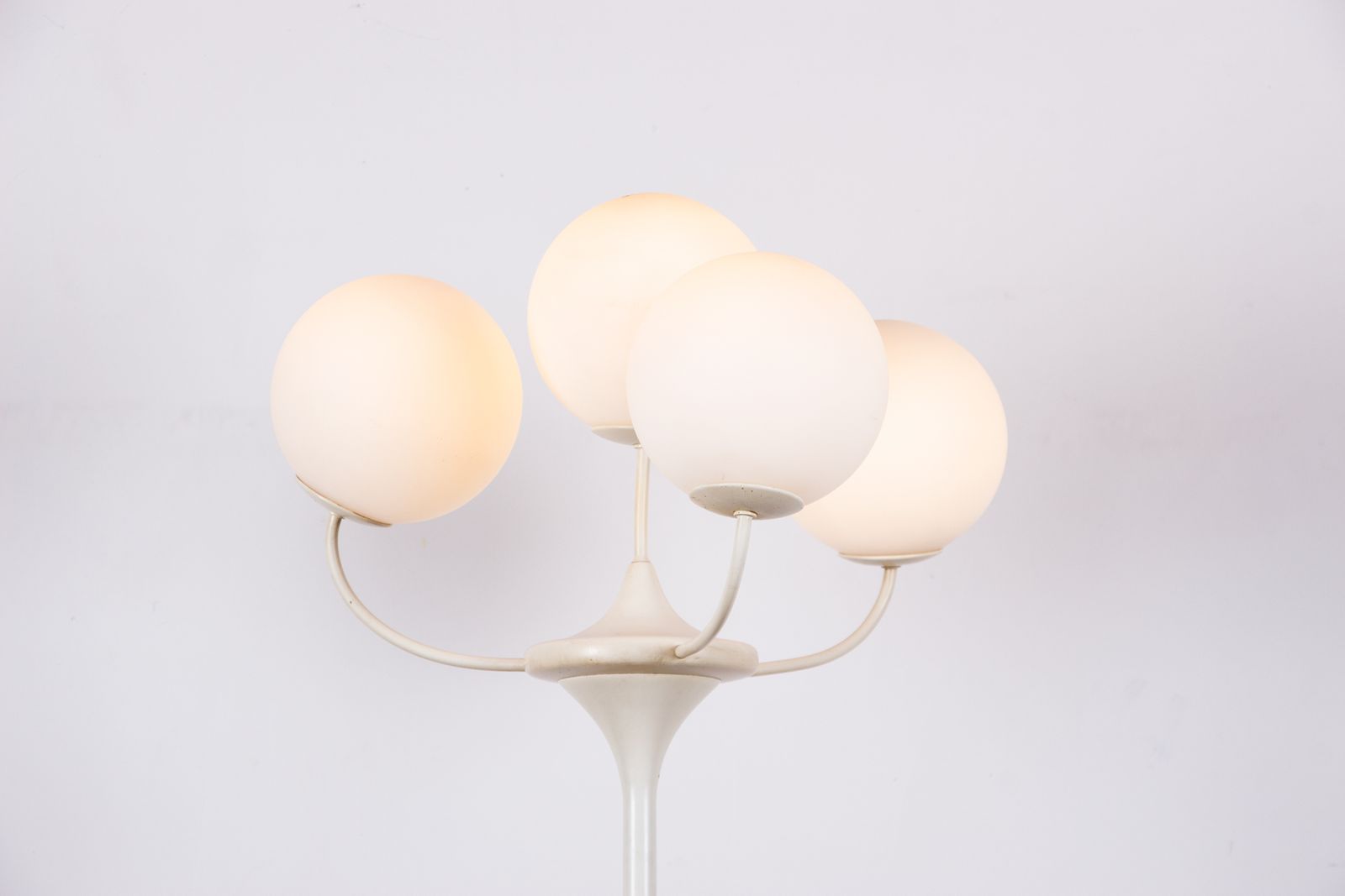Grand lampadaire à 4 bras avec opalines, par Eva Renée Nele pour Temde Leuchten, 1960 photo buy