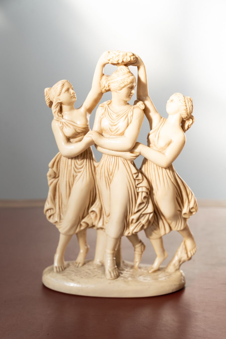 Pair Of 1970s/80s Resin Sculptures – Classical Art Figurines In Ivory Finish photo for sale