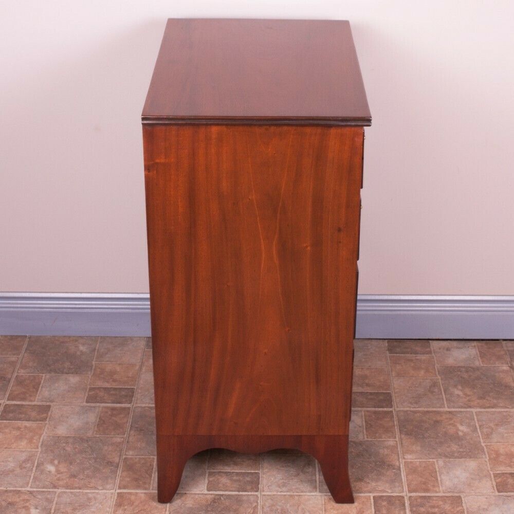 Narrow Mahogany Four Drawer Chest Of Drawers photo 630.0
