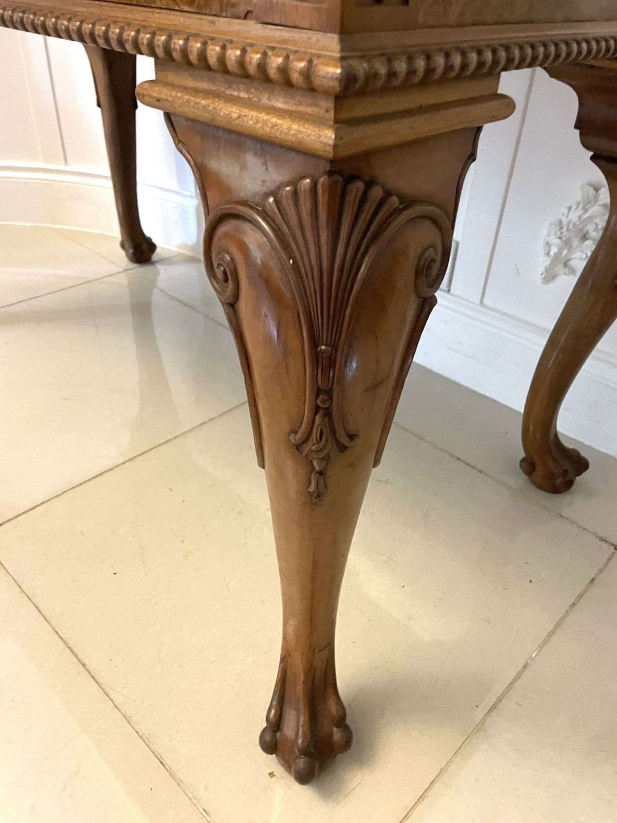 photo furniture Outstanding Quality Antique Burr Walnut Freestanding Standing Hall Table