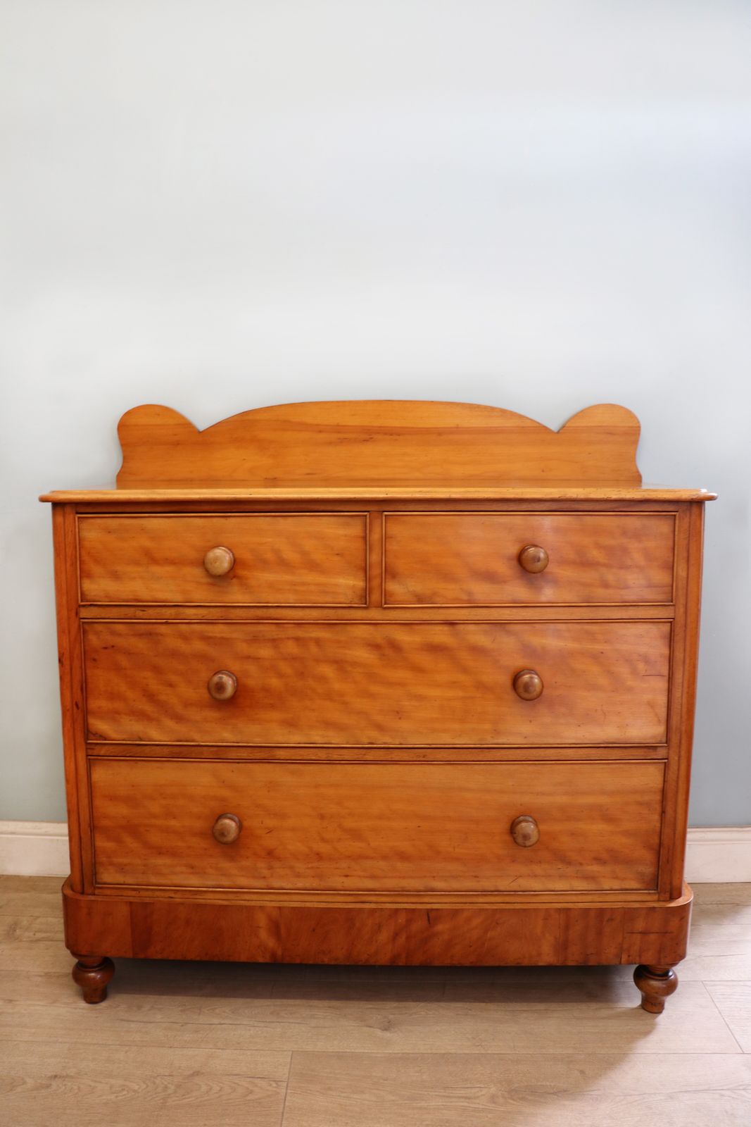 A Lovely Victorian Satin Birch Chest.