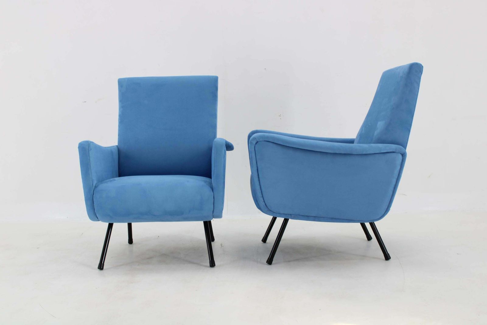 1960s Pair Of Restored Italian Armchairs photo vinterior