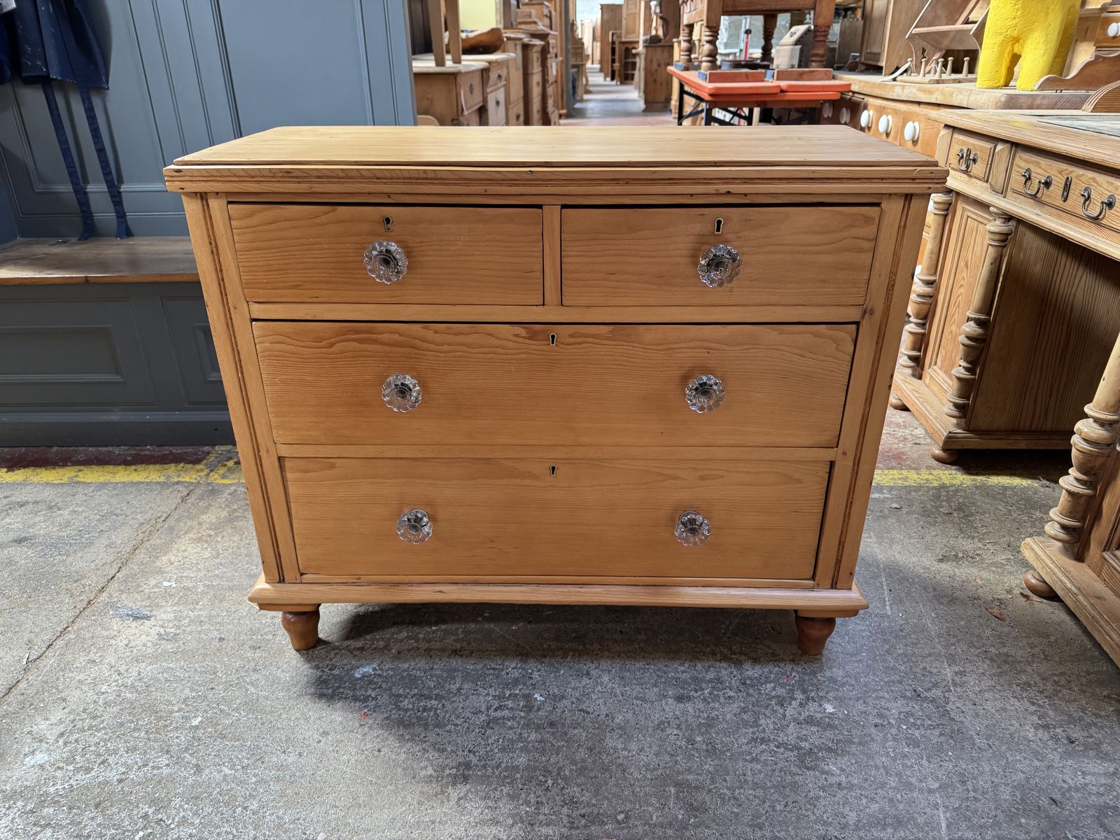 A Lovely 2 Over 2 English Chest Of Drawers