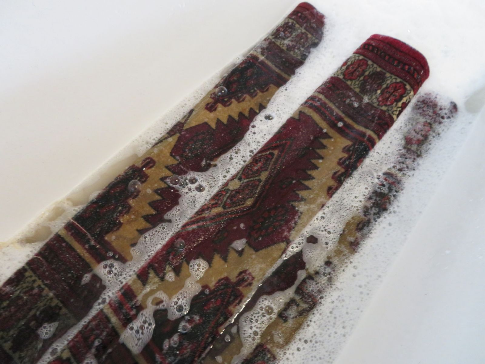 photo vintage Antique Turkmen Afghan Kizil Ayak Rug. Turkmenistan Or North Afghanistan.Early 20th Century. 133cm X 98cm.