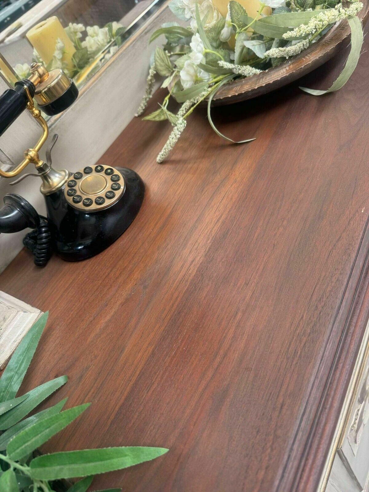 photo furniture Vintage Shabby Aged/Distressed Sideboard/Chiffonier Cabinet/Dresser With Mirror