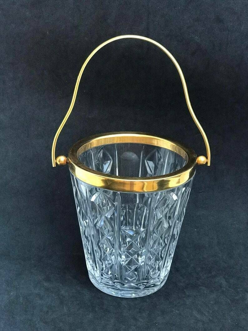 Ijsemmer Val Saint Lambert Zwaar Geslepen Kristal Met Gouden Metalen Handvatten Mid Century Barware Mixology Tools Bar Cart Hollywood Regency photo furniture