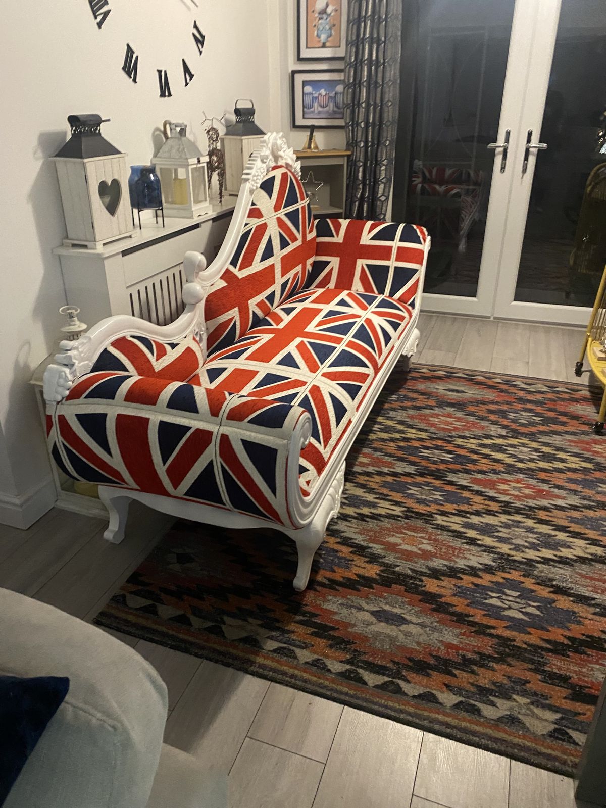 19century Chaise With A Modern Twist