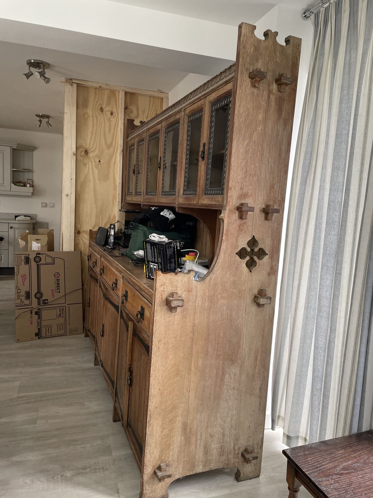 Freestanding Country Style Kitchen Cabinet photo for sale