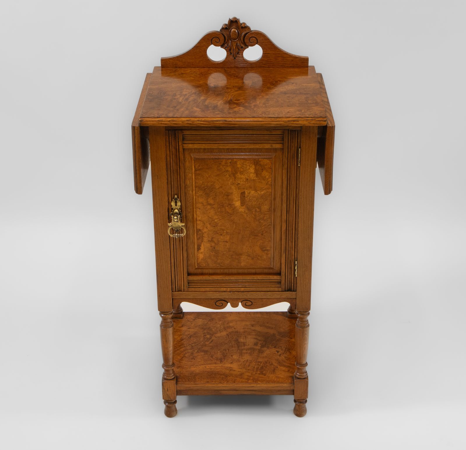 Furniture Late Victorian / Edwardian Golden Burr Oak Cabinet photo