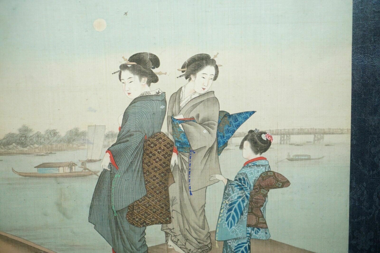 Japanese 1920 Woodblock Triptych Watercolour Print Of Geisha Girls Boaring Boat photo 295.0