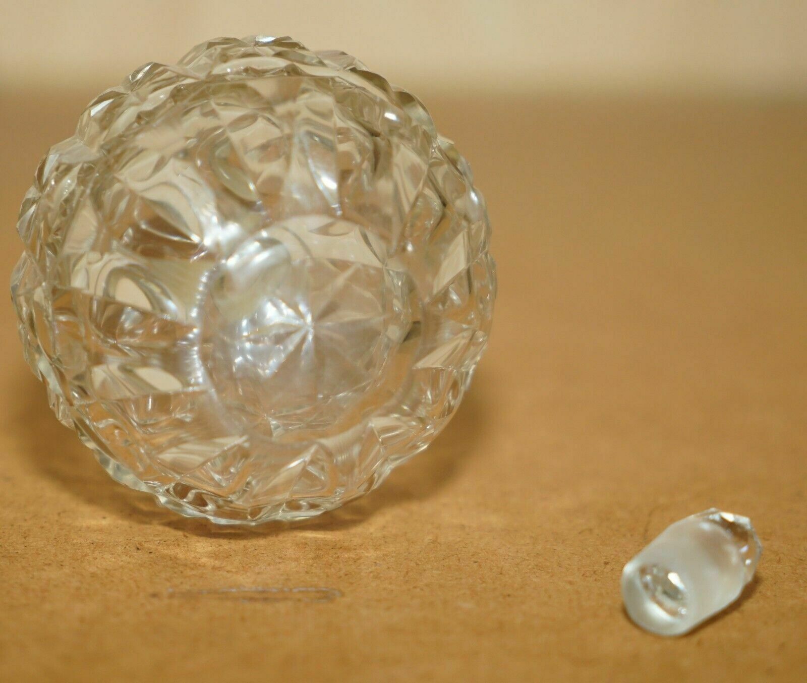 Art Deco Antique Sterling Silver Perfume Bottle In Round Cut Glass Crystal photo vinterior