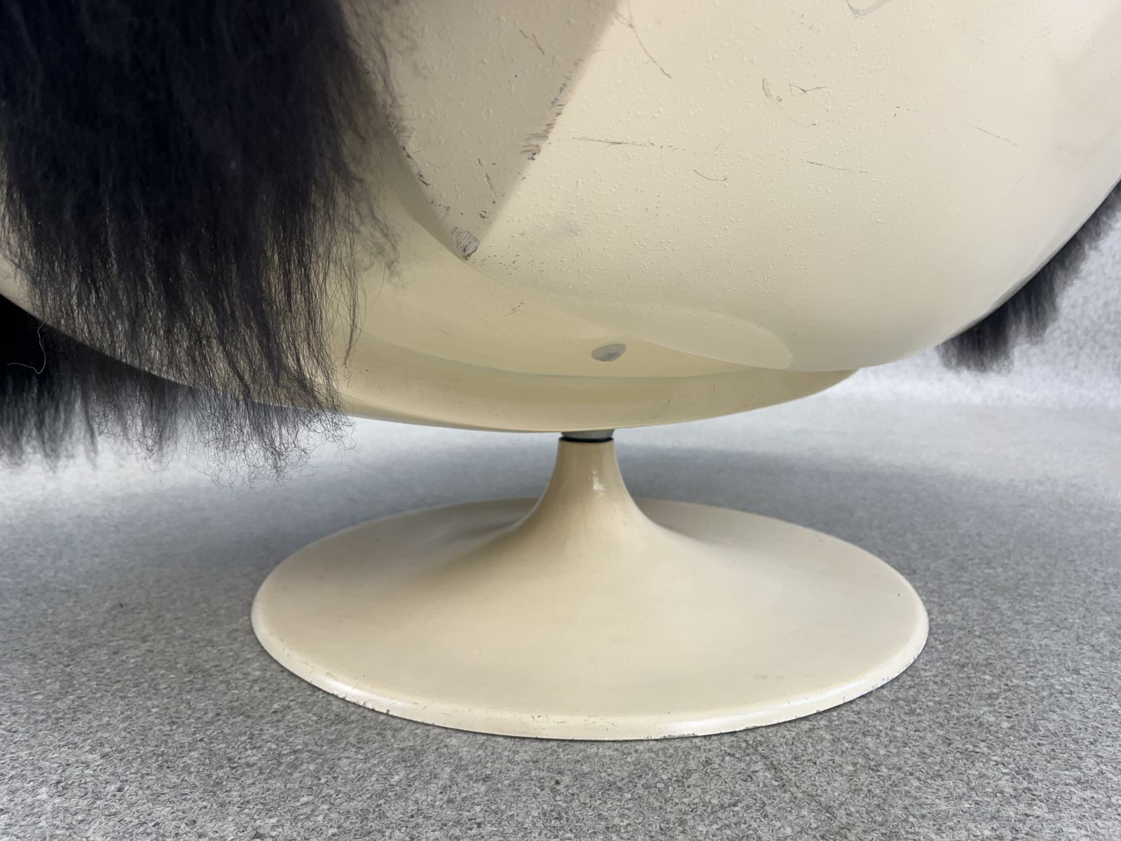 Furniture Sheepskin Lurashell Space Age Swivel Chair Chaise Longue Fluffy Furry Yetti photo