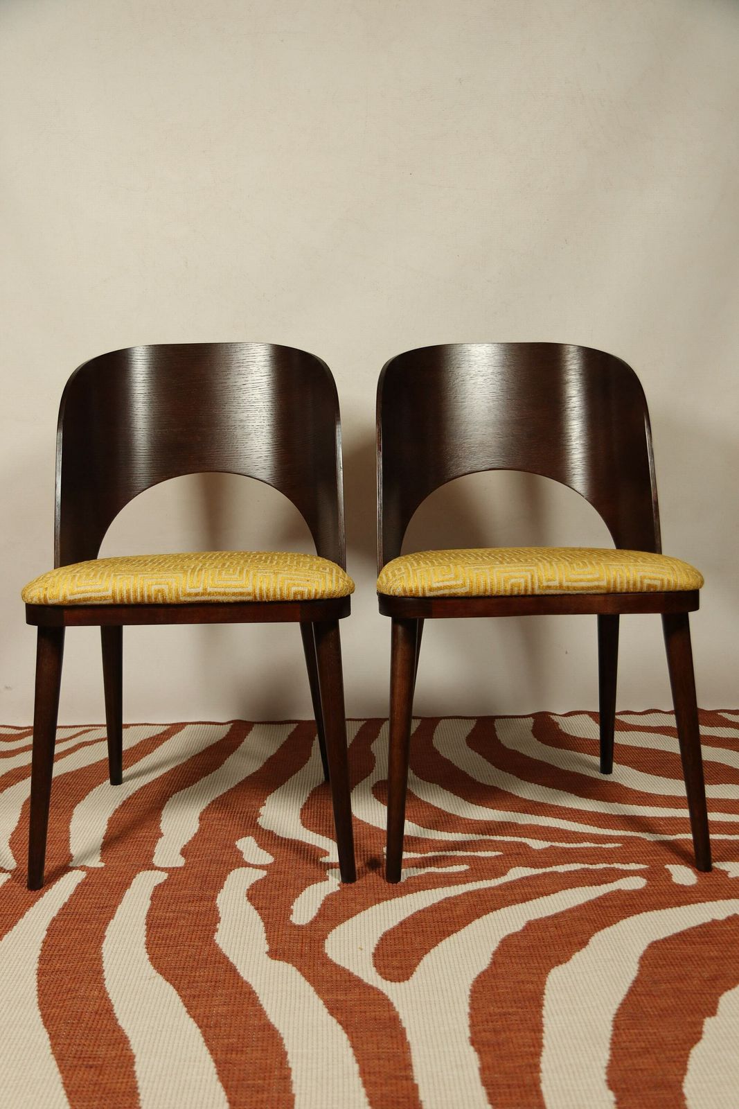 Art Deco Set Of 4 Chairs Dining Chairs Oak Wood And Geometrical Jacquard Yellow Gold Upholstery photo Furniture