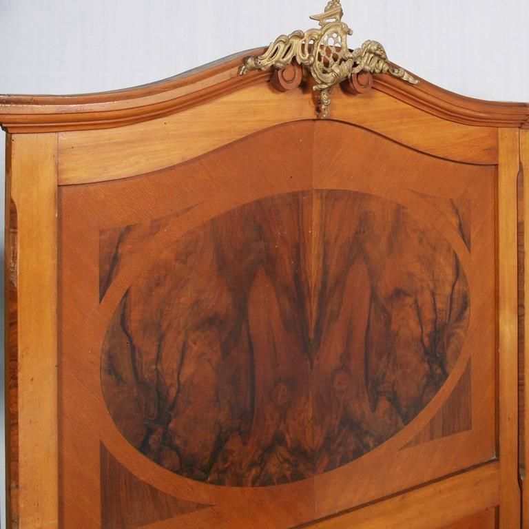 1920s Antique Italian Art Nouveau Pair Of Beds In Cherrywood And Burl Walnut photo for sale