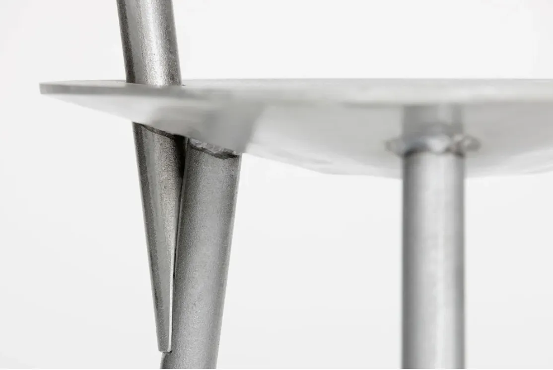Faye Toogood   Spade Chair / Aluminium photo furniture