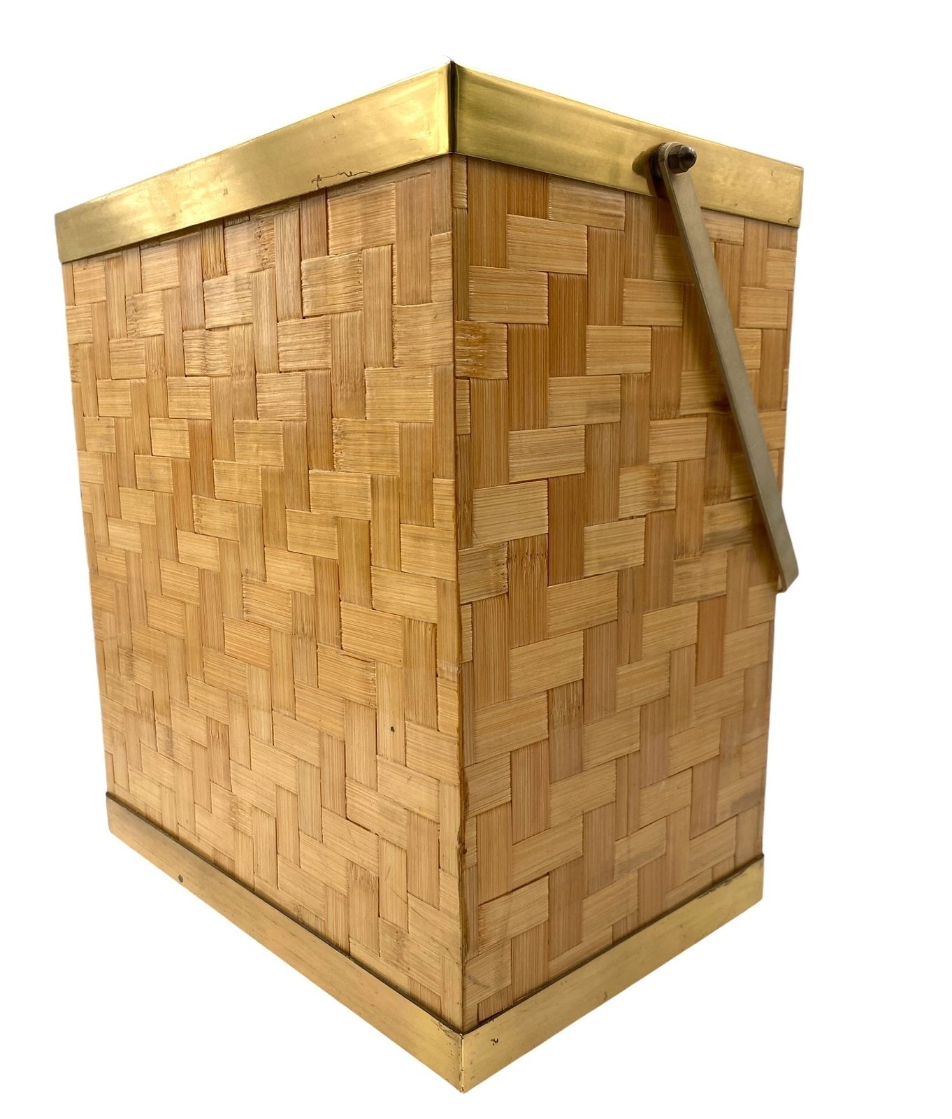 photo vintage Hollywood Regency Brass And Woven Bamboo Magazine Rack, Metal Linea Nova Italy 1970