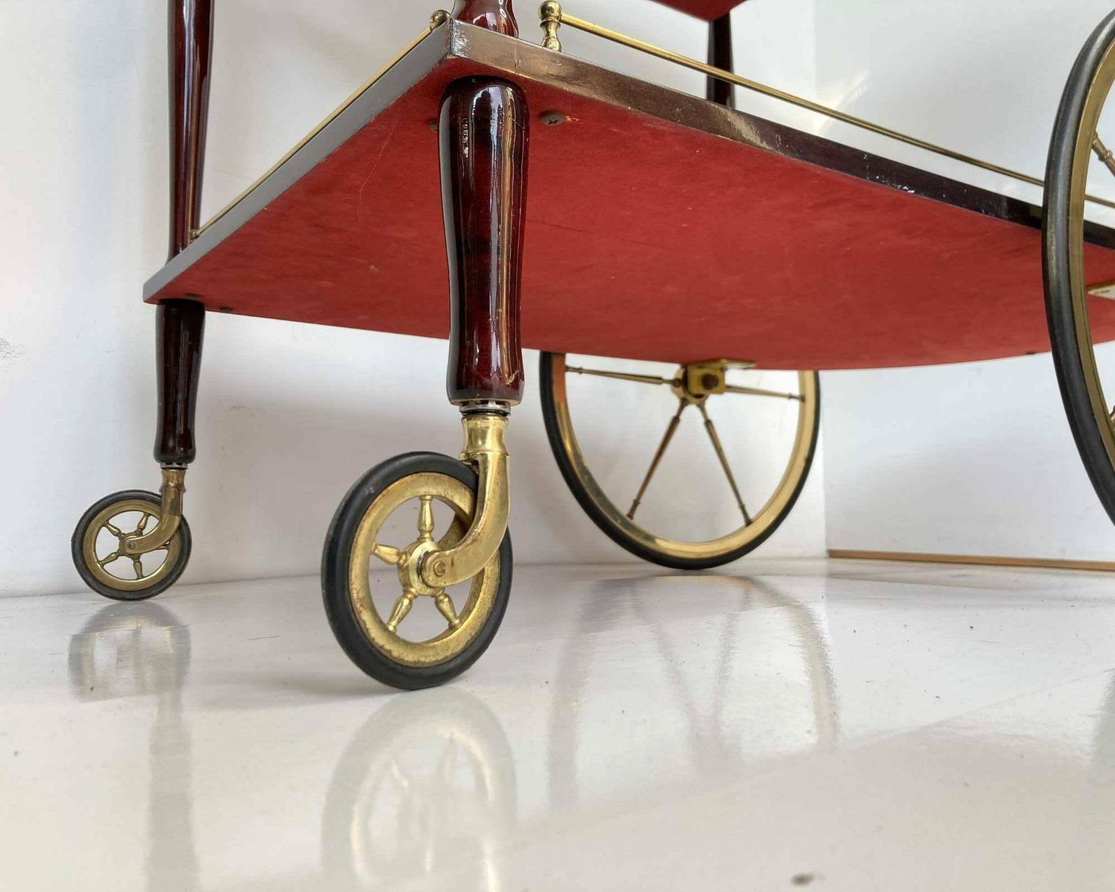 Franse Barcart | Messing En Gelakt Hout | Lades En Flessenhouder | Jaren 1960 photo for sale