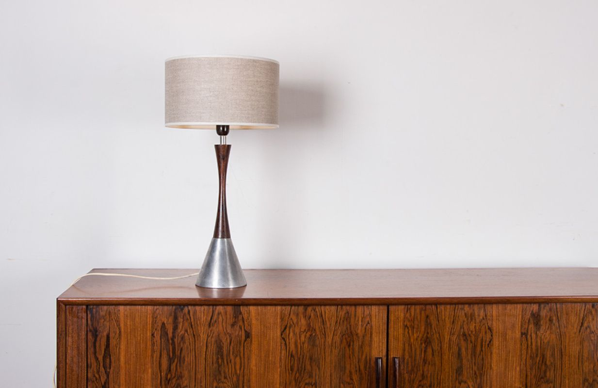 Luminaires Lampe de table suédoise en aluminium, palissandre et bakélite par Bergboms, 1960. photo
