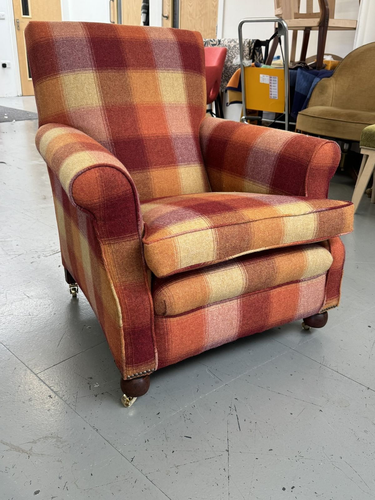 Traditional Gentlemans Club Chair In Laura Ashley Keswick photo 950.0