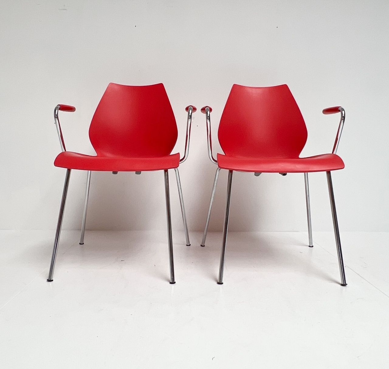 photo furniture Set Of 4 Maui Kartell Chairs By Vico Magistretti, 1980s
