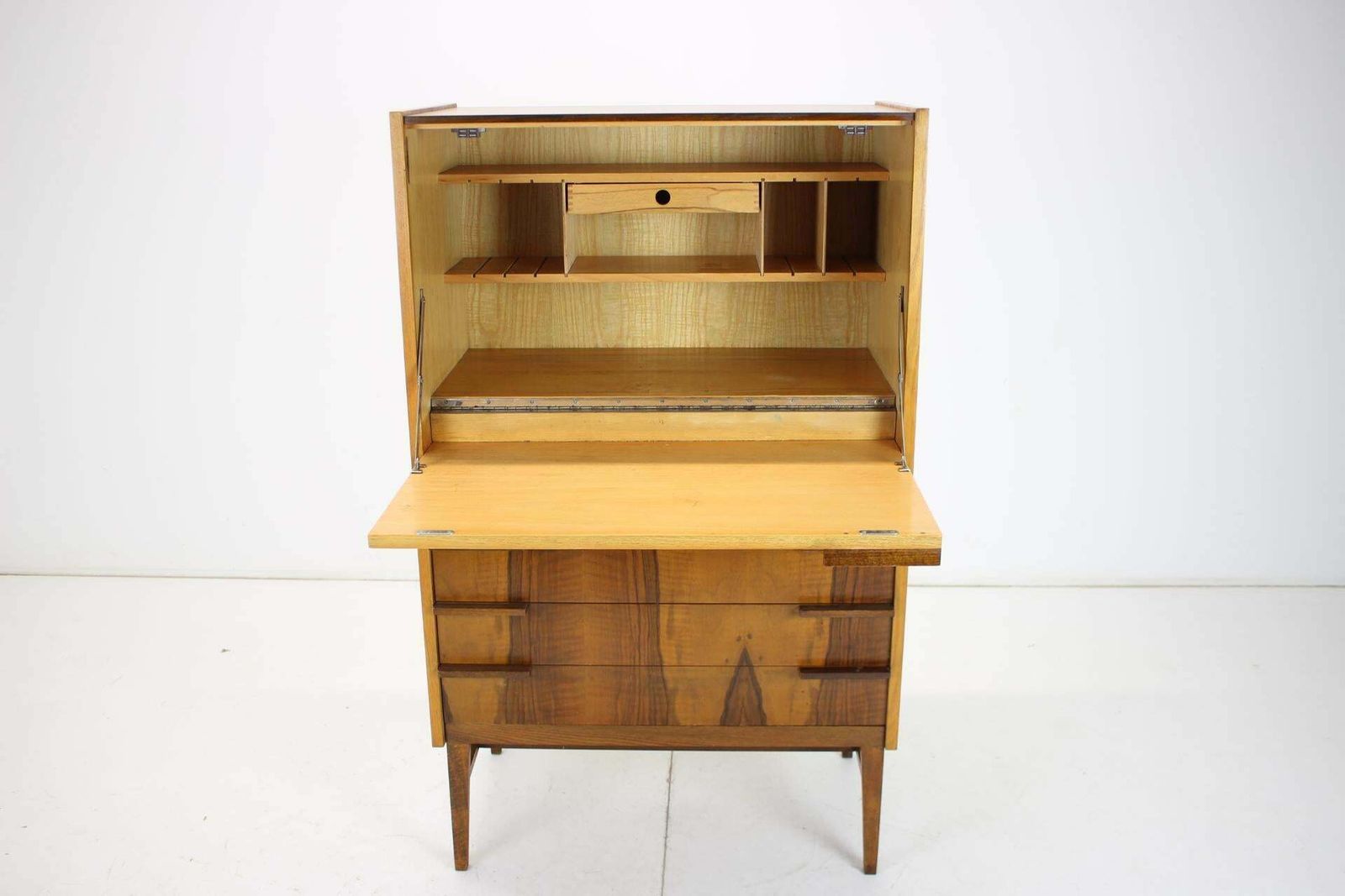 Mid Century Secretaire Of Kast Door František Mezulánik Voor Up Závody, Jaren 1960 photo vintage