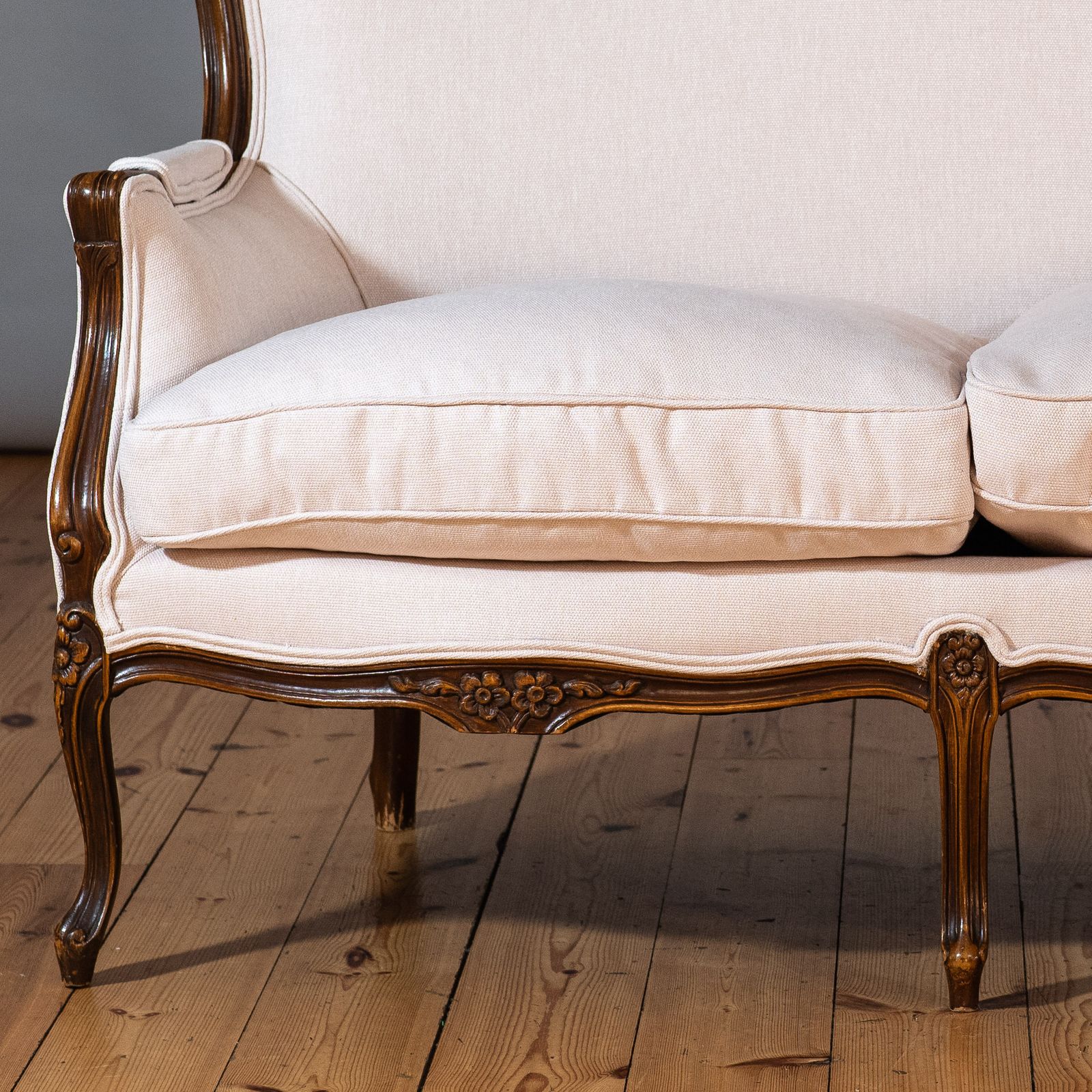 Large French Louis XV Style Carved Walnut Upholstered Sofa photo for sale