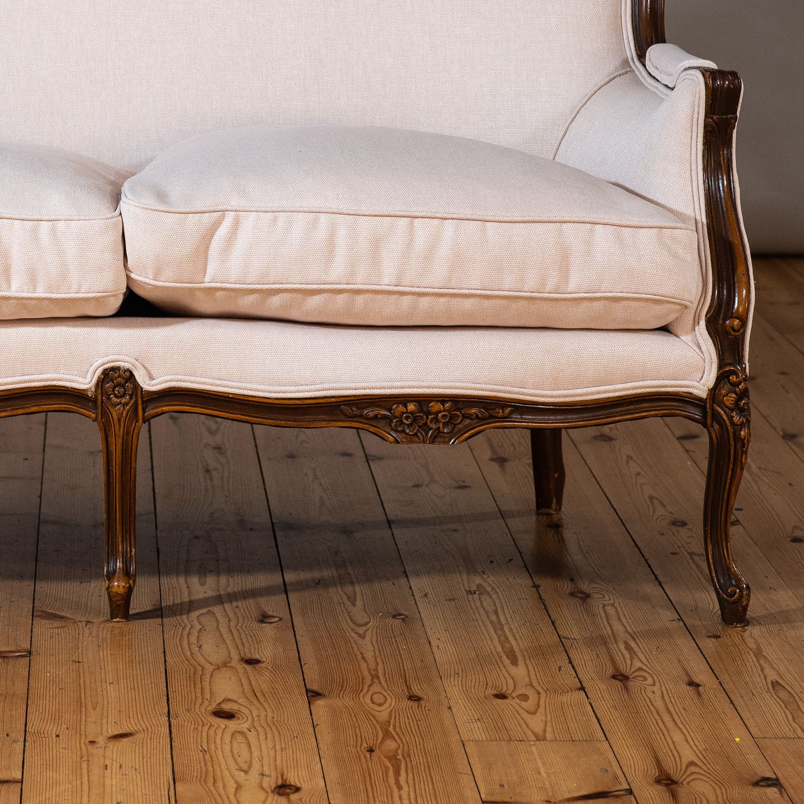 Large French Louis XV Style Carved Walnut Upholstered Sofa photo 2350.0