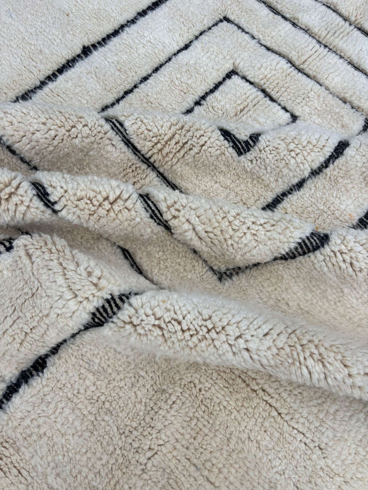 Moroccan Berber Beni Ourain Rug 180x270 Cm   White Authentic Wool Carpet   Modern Design Rug photo Textiles