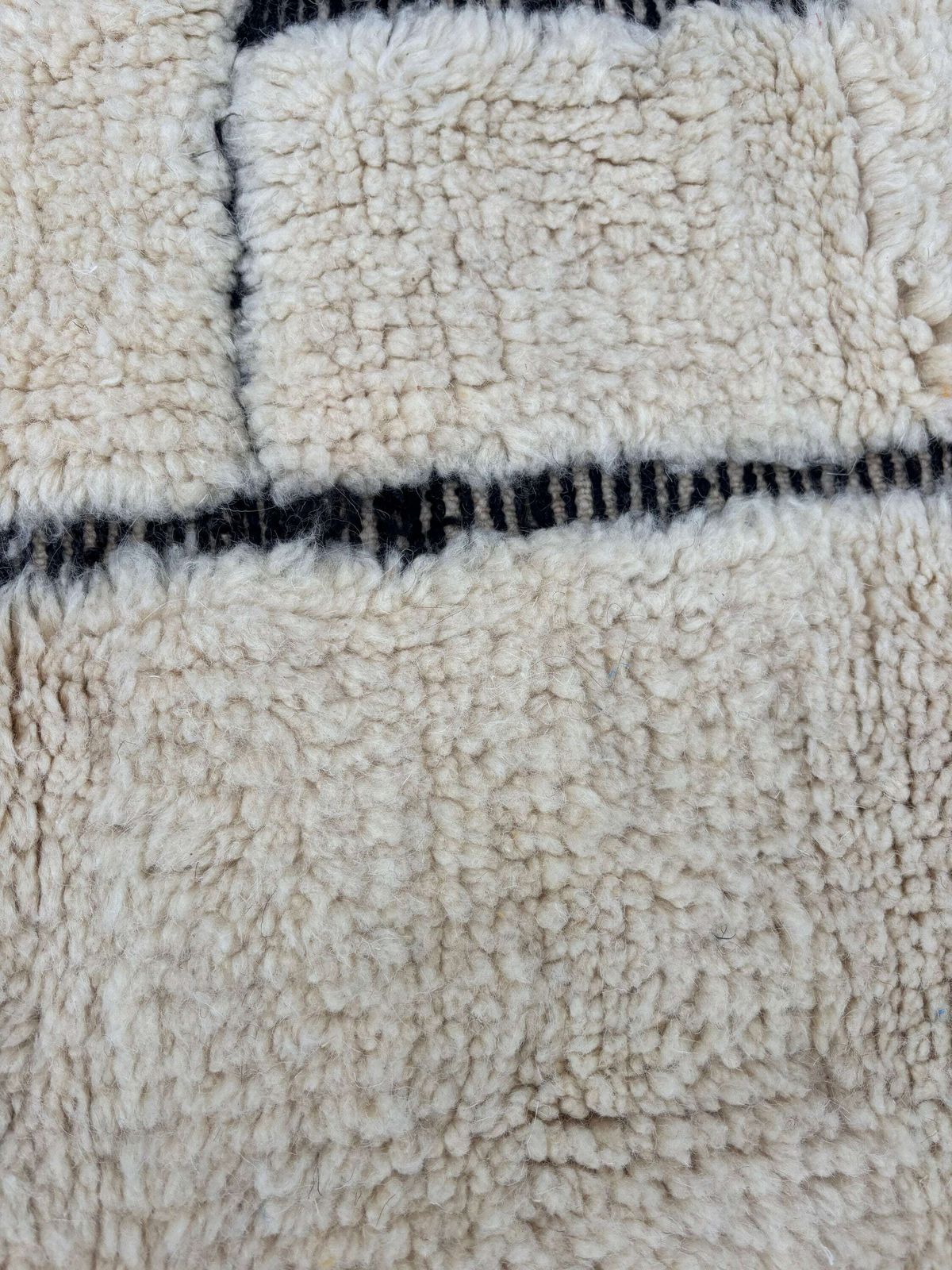 Moroccan Berber Beni Ourain Rug 180x270 Cm   White Authentic Wool Carpet   Modern Design Rug photo 1132.0