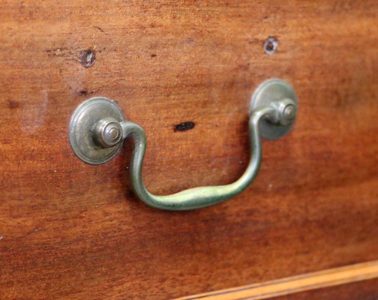 A Lovely Georgian Revival Mahogany Chest Of Drawers. photo vintage