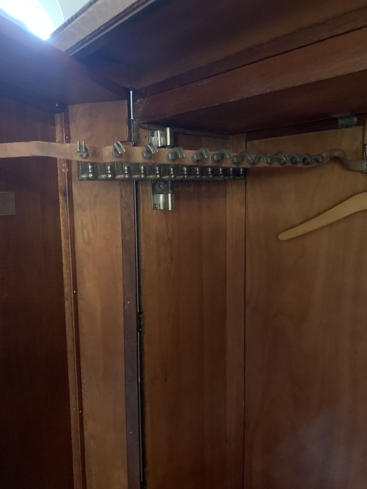 Art Deco Compactom Ladies Wardrobe photo Furniture