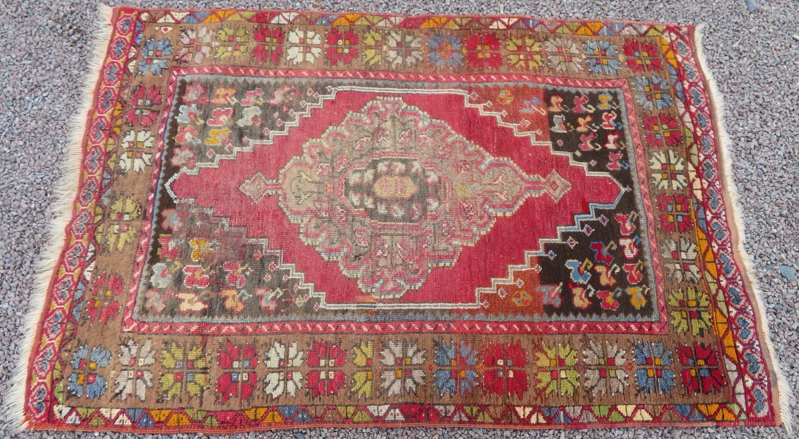 Antique Turkish Mujur Mudjur Rug. Kirsehir Province. Central Anatolia. Late 19th Century. photo Textiles