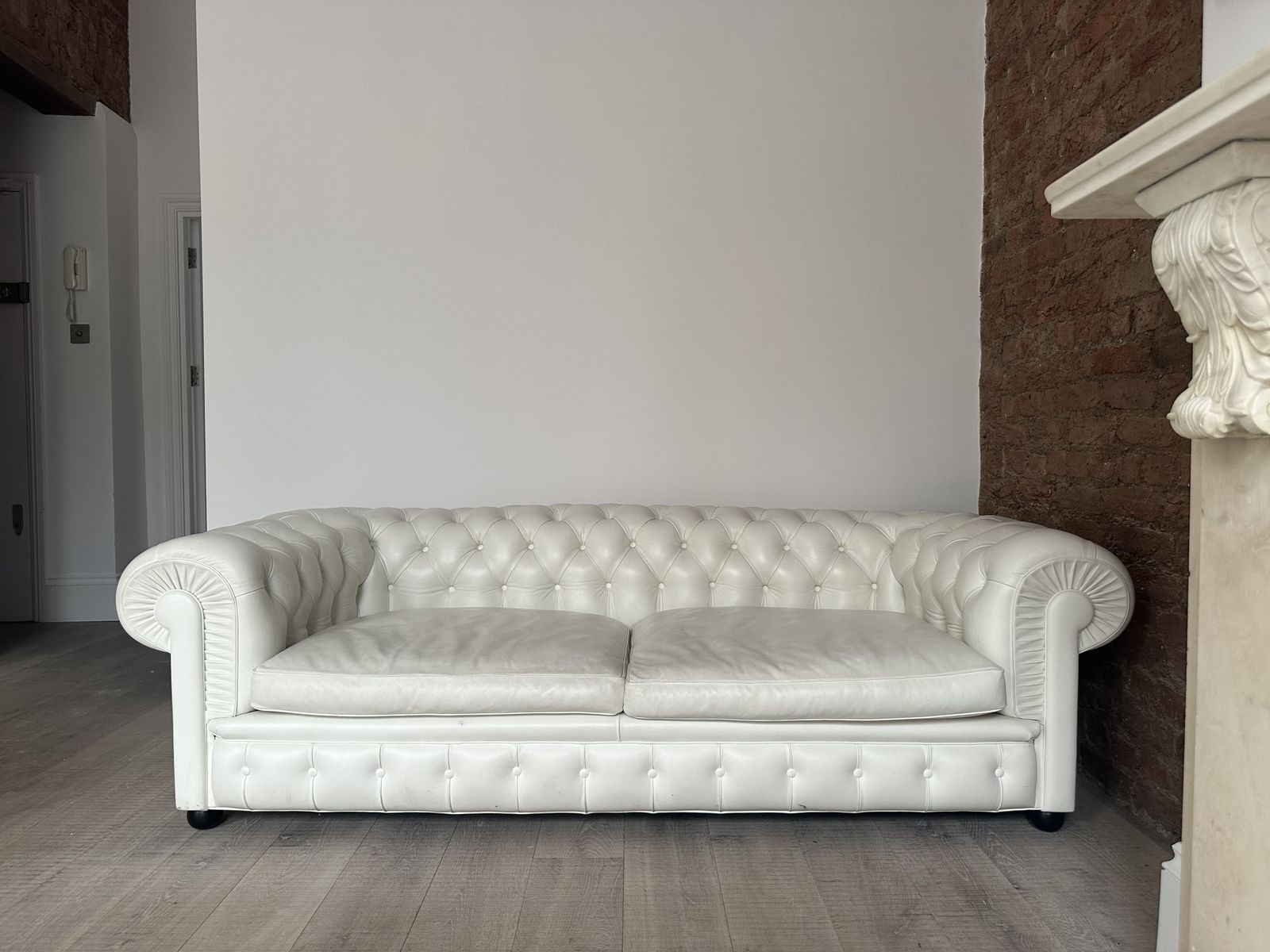 Poltrona Frau Chesterfield 3 Seater Sofa In Polar White Leather   Excellent Condition photo furniture