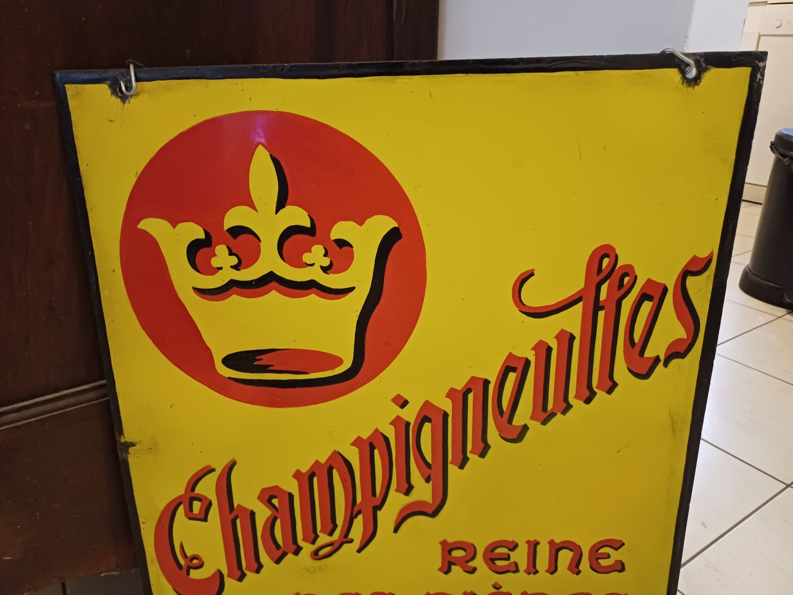 Champigneulles Queen Of Beers Enamel Sign photo Home Decor